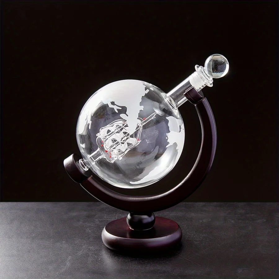 Globe whiskey decanter set — product photo 5